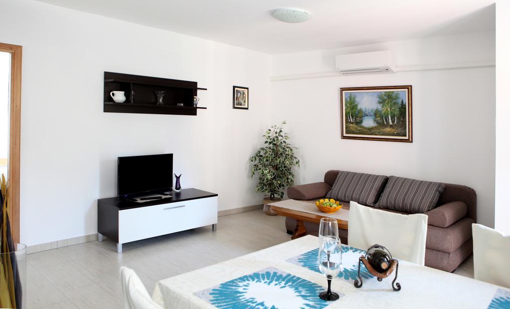 Apartments Marina-Mare Porec Exterior photo